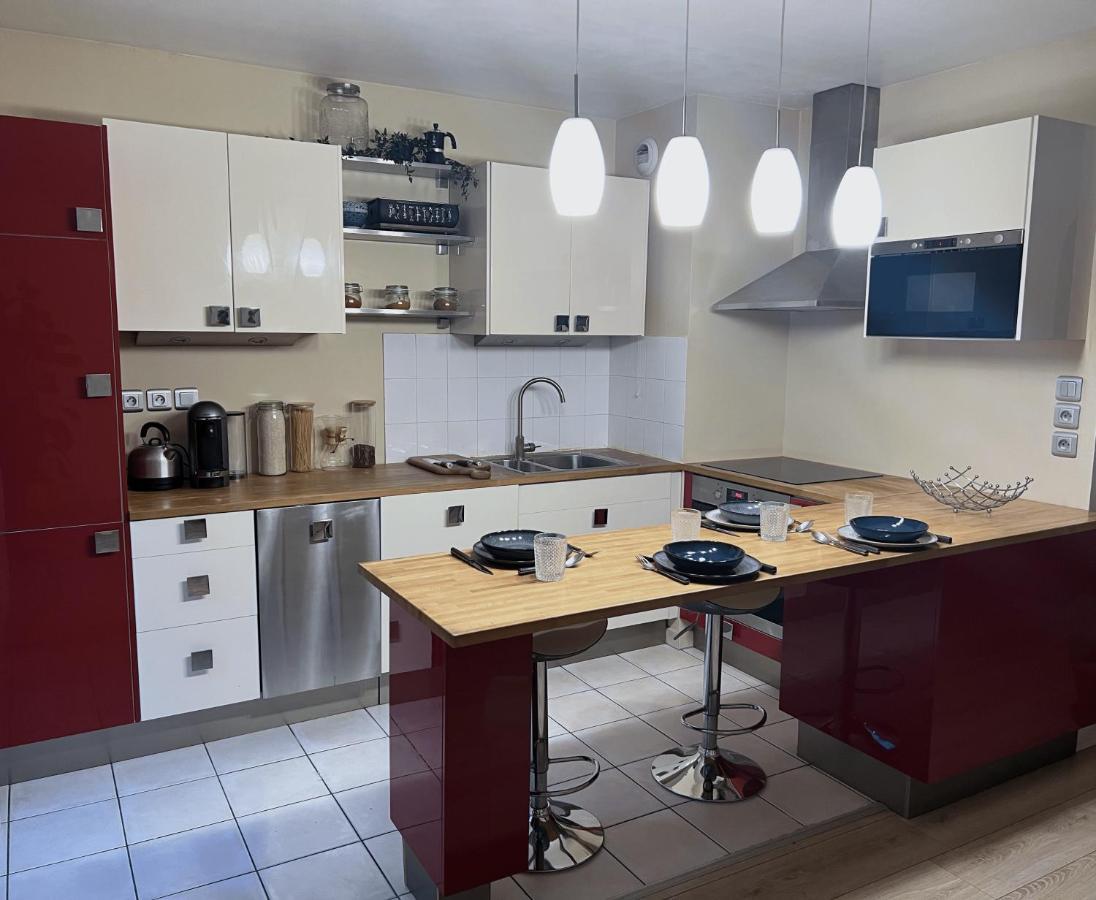 Charme Et Passion By Uta House Apartment Saint-Denis  Exterior photo